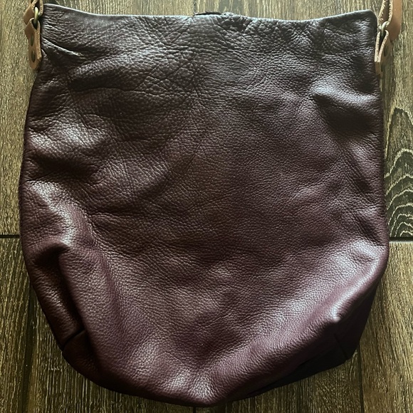 AWL SNAP fold down brown soft leather crossbody bag - Picture 7 of 14